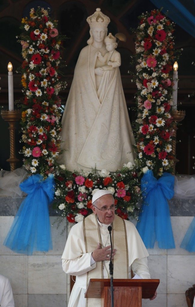 Pope Francis prays at Sanctuary of Our Lady of the Rosary in Madhu, Sri Lanka