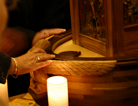 Praying with the Ark