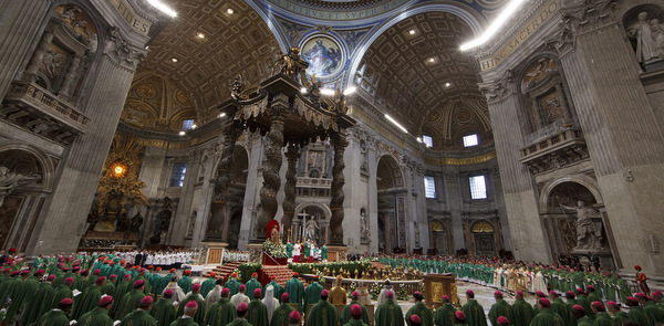 POPE CELEBRATES CLOSING MASS OF SYNOD OF BISHOPS ON THE NEW EVANGELIZATION