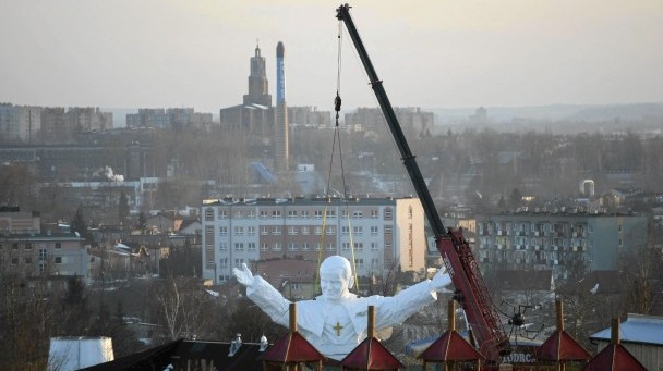 Monument to Blessed John Paul II raised into position in Czestochowa, Poland