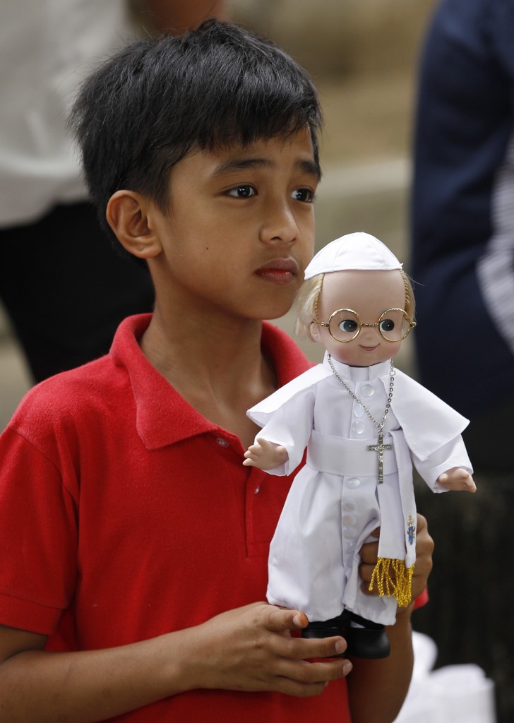 Pope Francis welcomed to Philippines during ceremony at presidential palace in Manila
