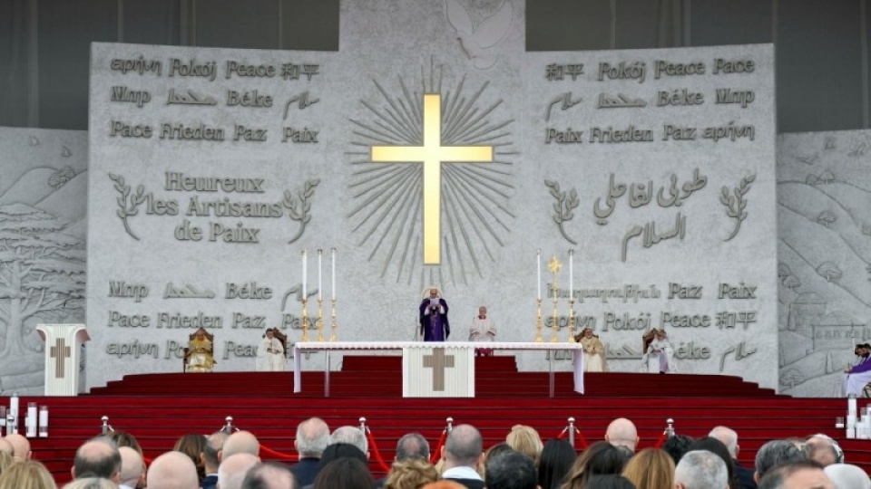 教宗良十四世在黎巴嫩貝魯特海濱主持彌撒