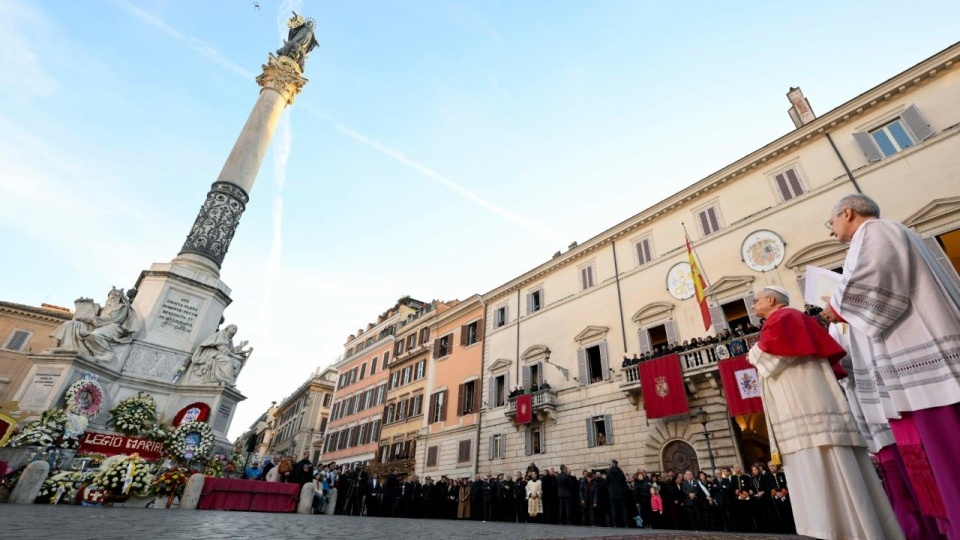 教宗良十四世在無玷始胎聖母像前致敬：願禧年的希望在世界每個角落綻放