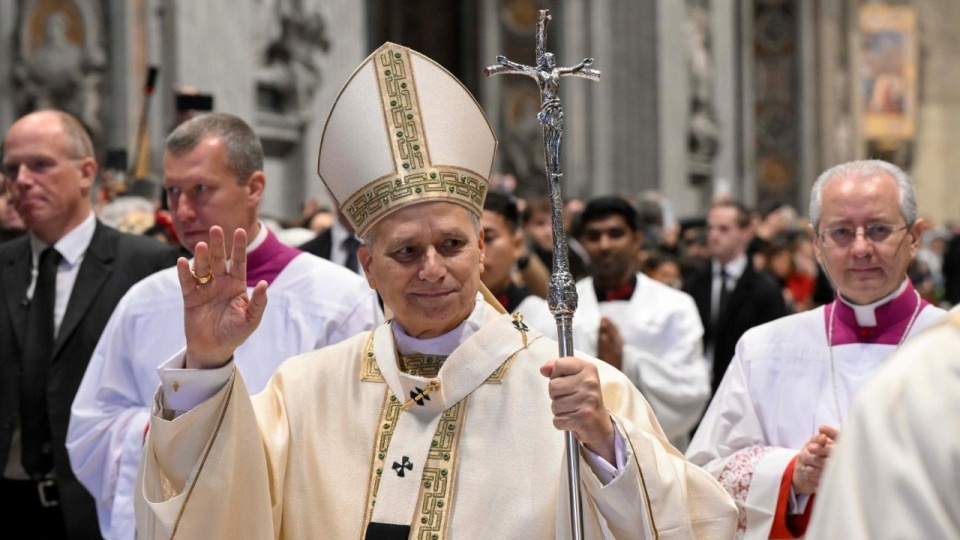 教宗良十四世使用新牧杖