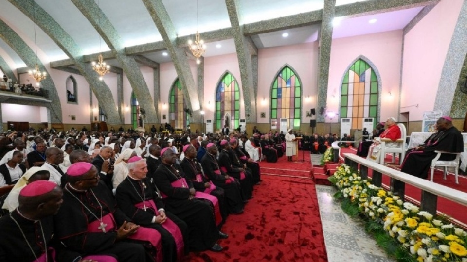 教宗在安哥拉會見神父修女：本著愛德為國家整體發展而合作